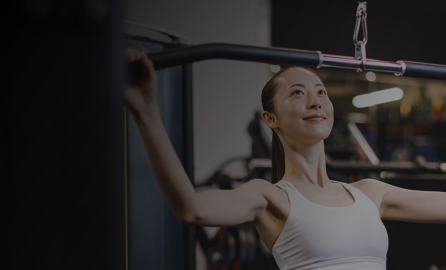 トレーニングをする女性